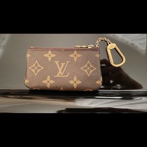 AUTHENTIC LV -  Louis Vuitton Key Chain Wallet with clasp